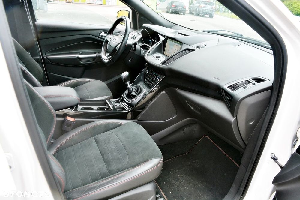 Ford Kuga 1.5 EcoBoost FWD ST-Line ASS MMT6 - 7