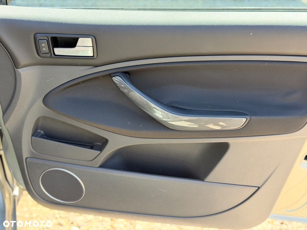 Ford Focus C-Max - 30