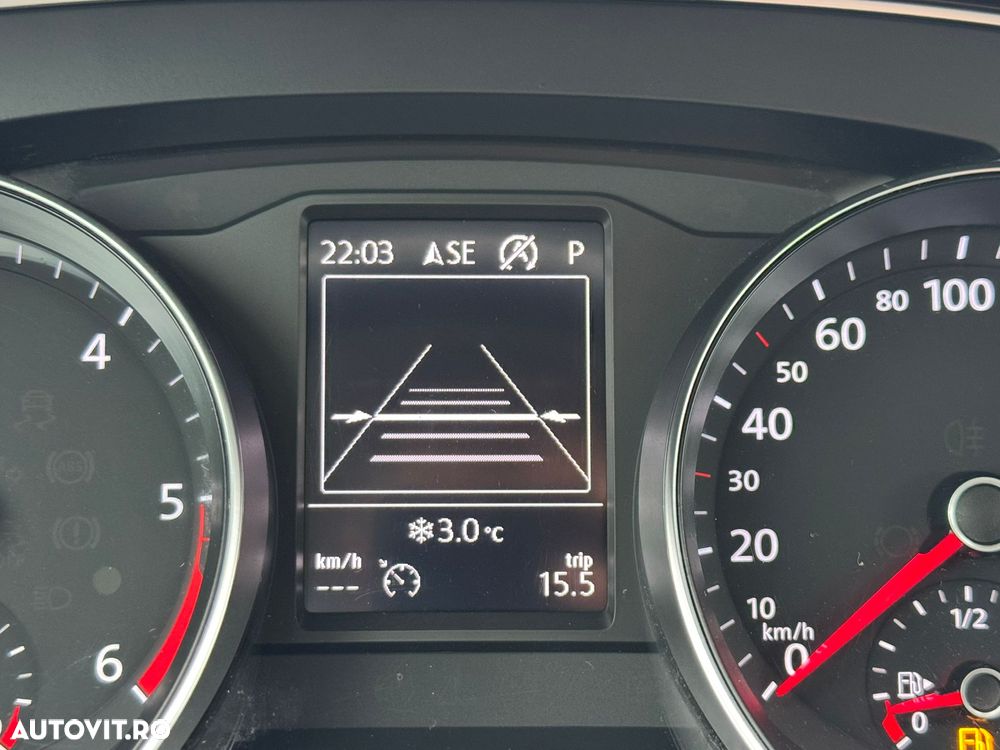 Volkswagen Passat - 12