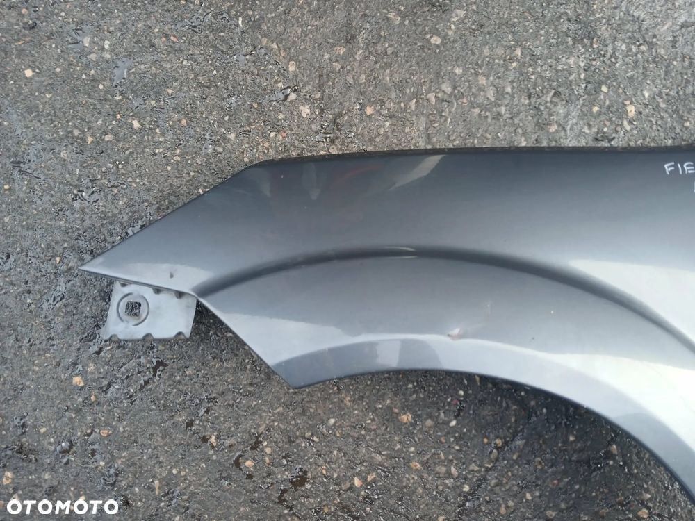 Ford Fiesta Mk6 Błotnik lewy - 2