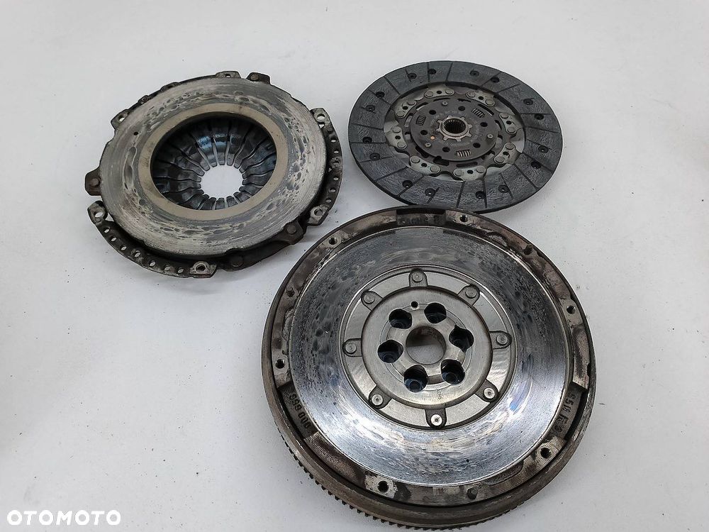 KOŁO DWUMASOWE KOMPLETNE PEUGEOT 308 SW 9673707580  9685772180 20110622 - 1