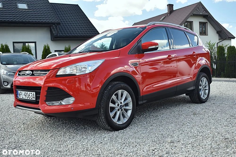 Ford Kuga 2.0 TDCi 2x4 Titanium - 4