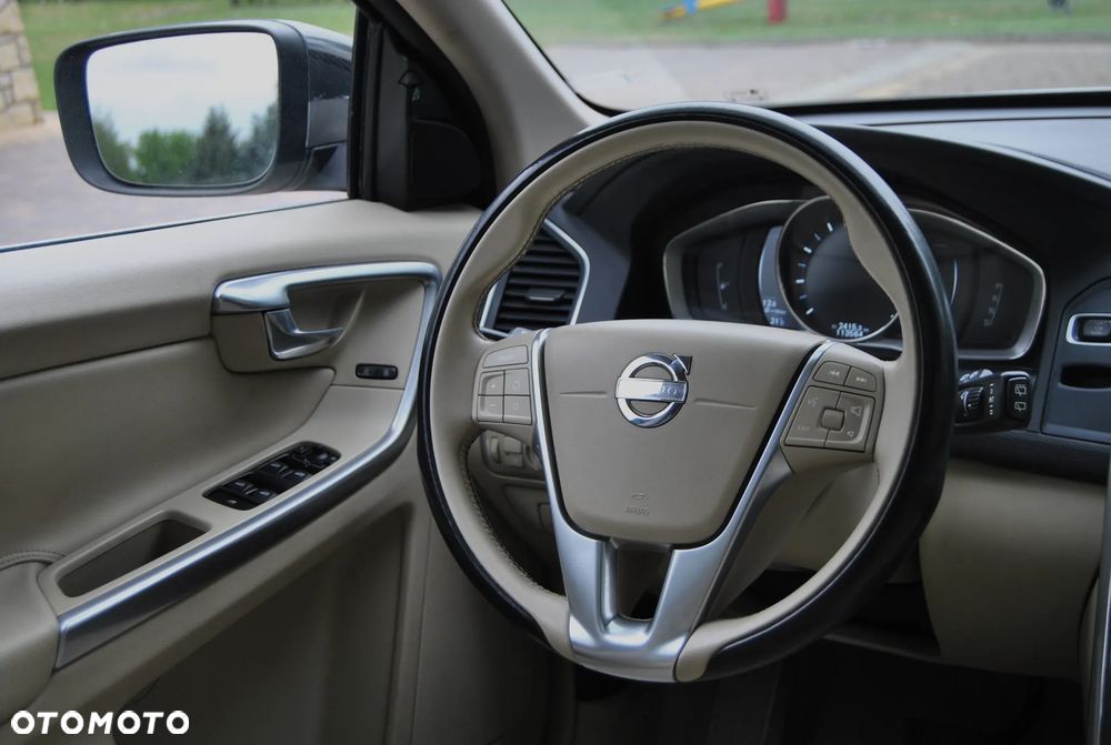 Volvo XC 60 T5 Geartronic Summum - 10