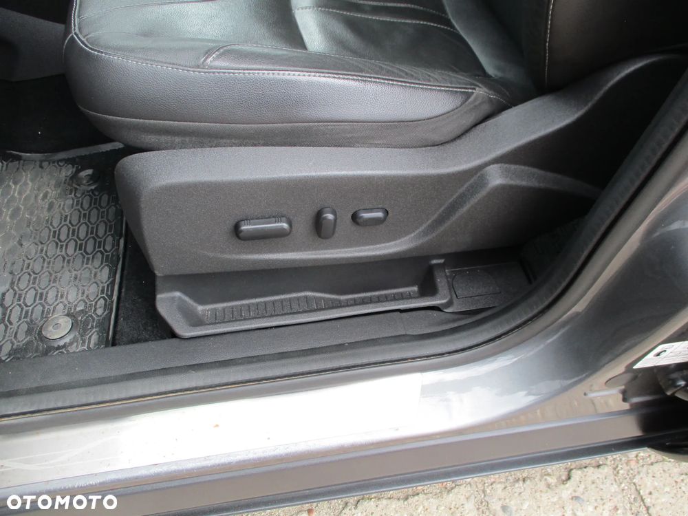 Ford Kuga 2.0 TDCi 4WD Titanium Plus - 10