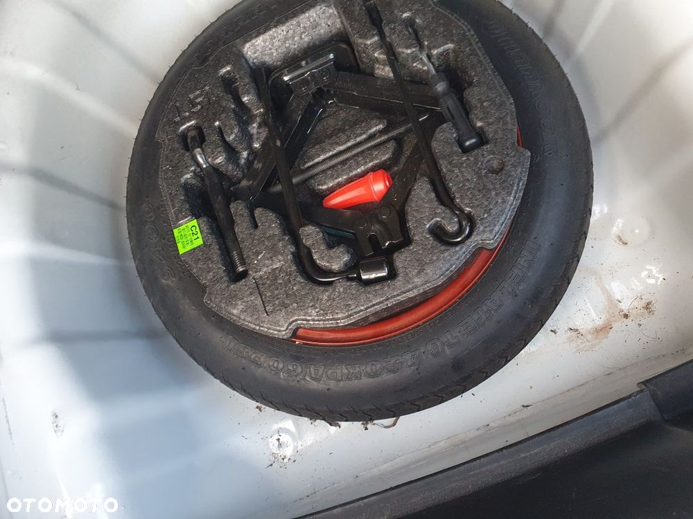 Hyundai Elantra 1.6 Comfort Premiere - 20