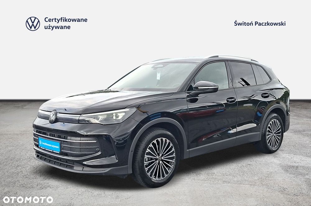 Volkswagen Tiguan - 1
