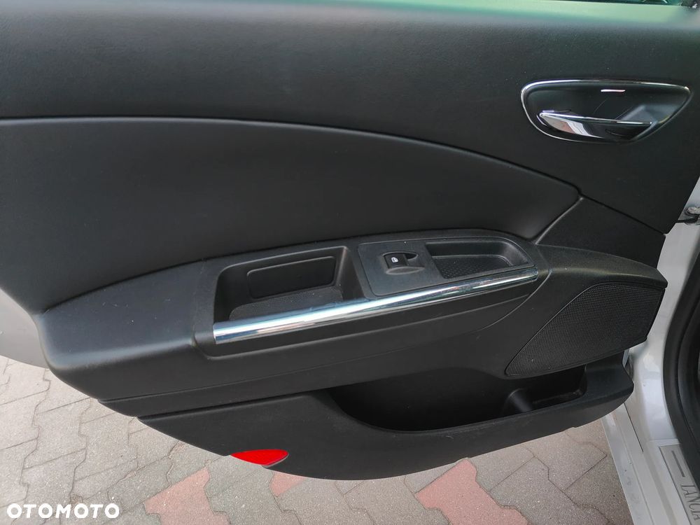 Lancia Delta 1.6 MJ Silver - 18