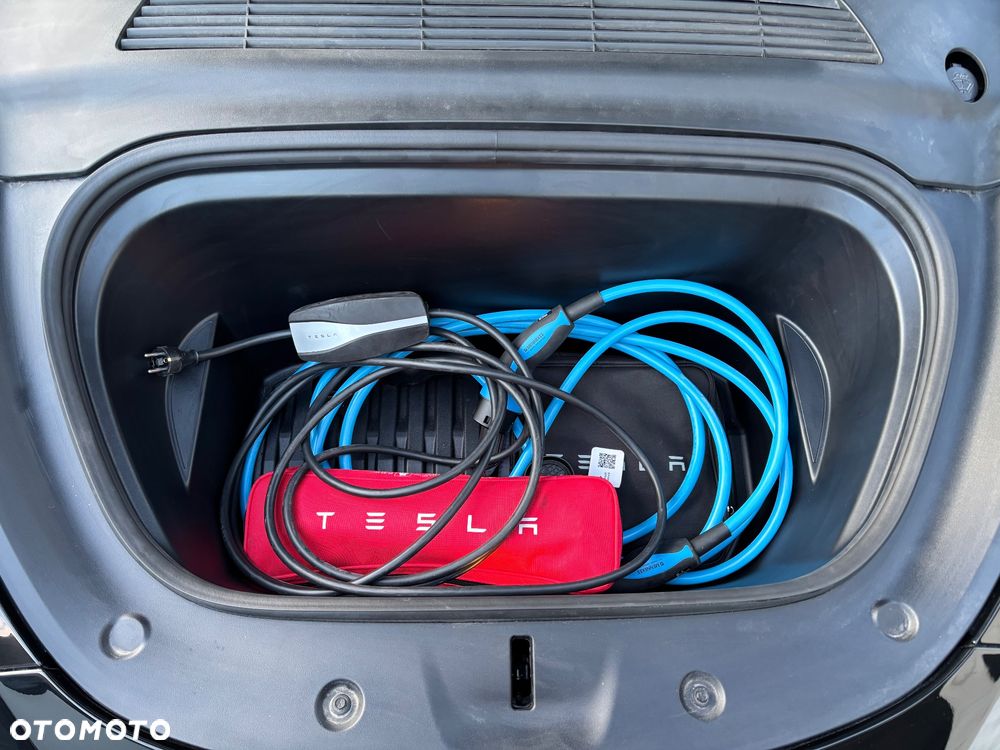Tesla Model Y Long Range Dual Motor AWD - 25