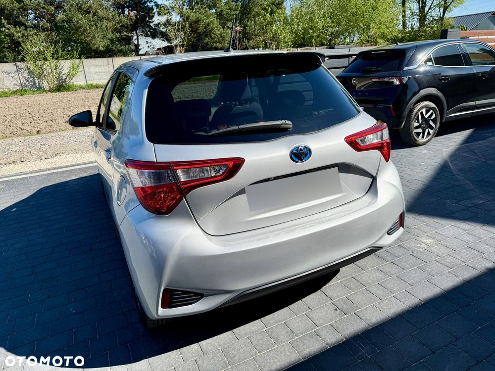 Toyota Yaris Hybrid 1.5 VVT-i Y20 Club - 11