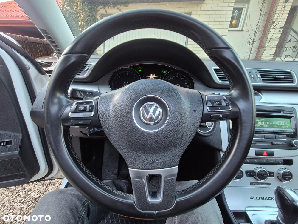 Volkswagen Passat 2.0 TDI DSG BlueMotion Technology Highline - 40