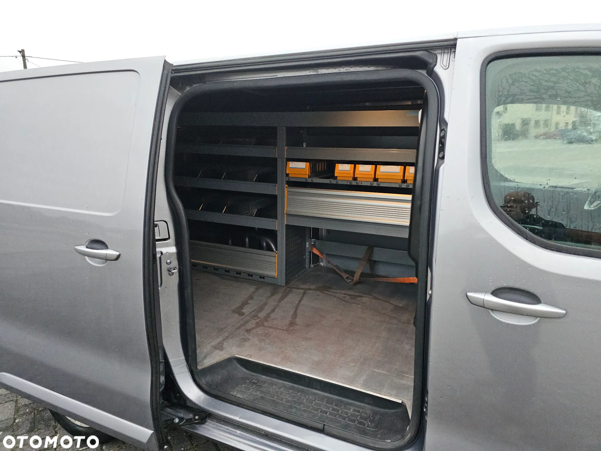 Opel Vivaro - 10