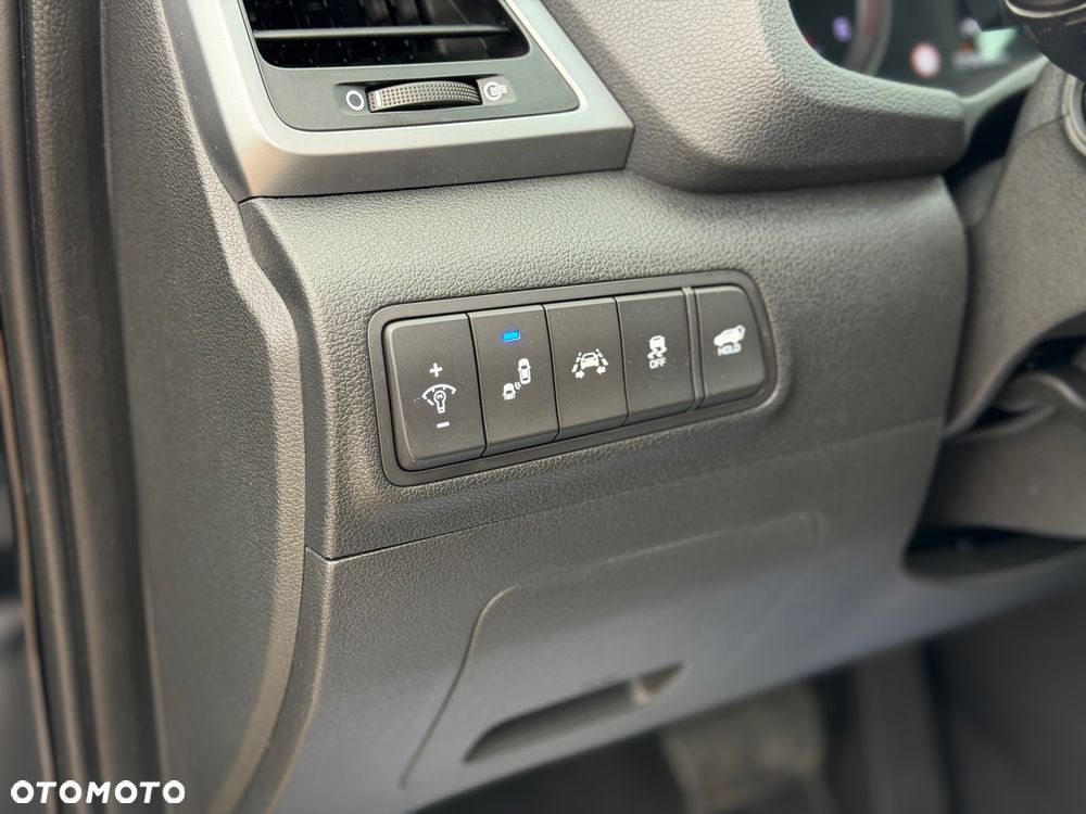 Hyundai Tucson 2.0 CRDI 4WD Automatik Premium - 28