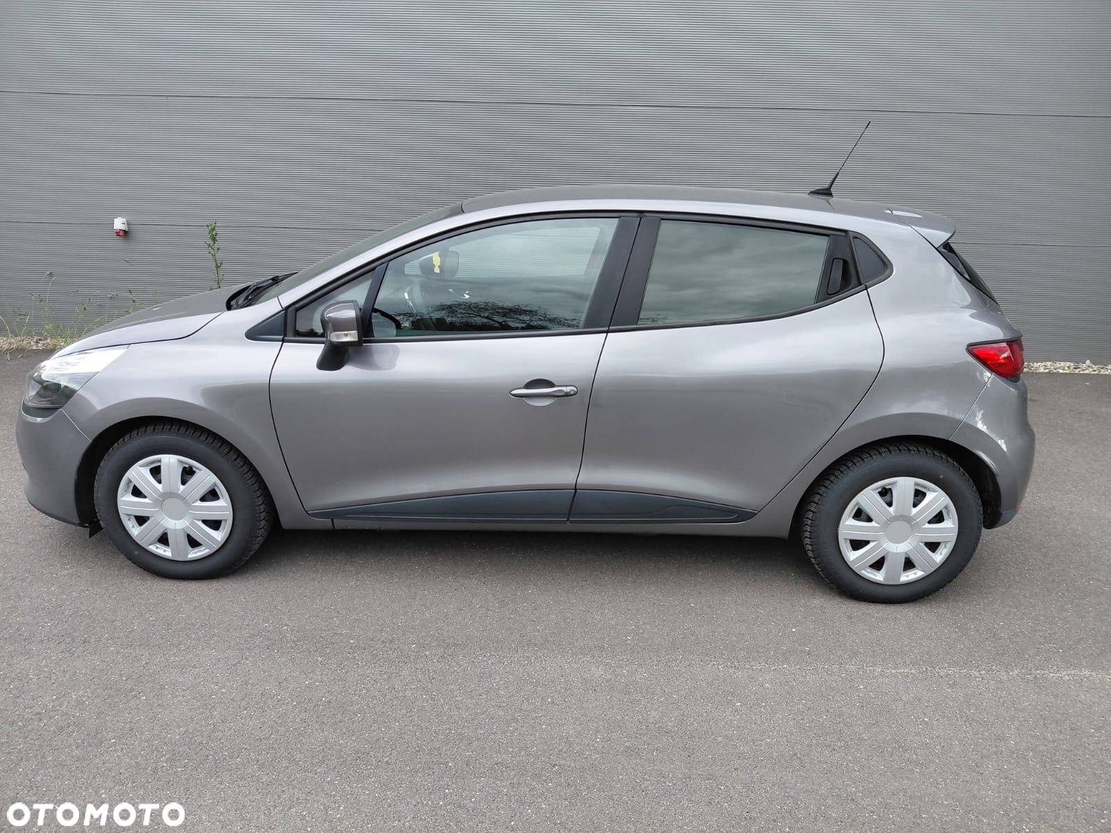 Renault Clio 1.2 16V 75 LIMITED - 2