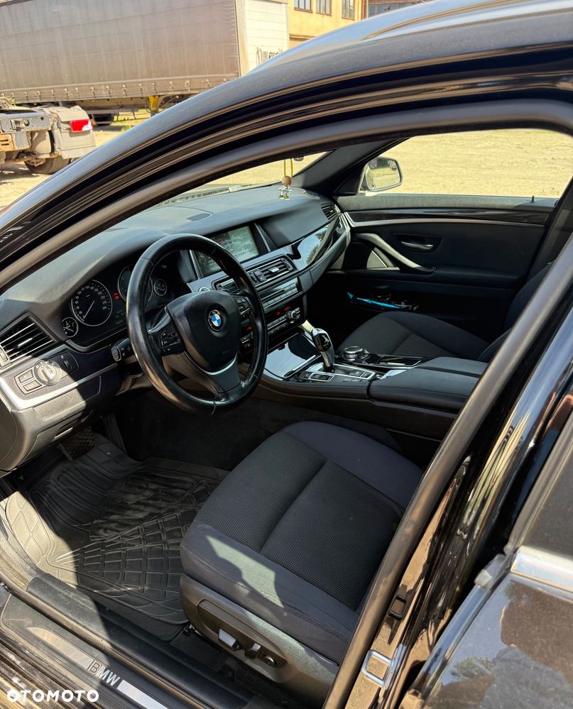 BMW Seria 5 520d - 7
