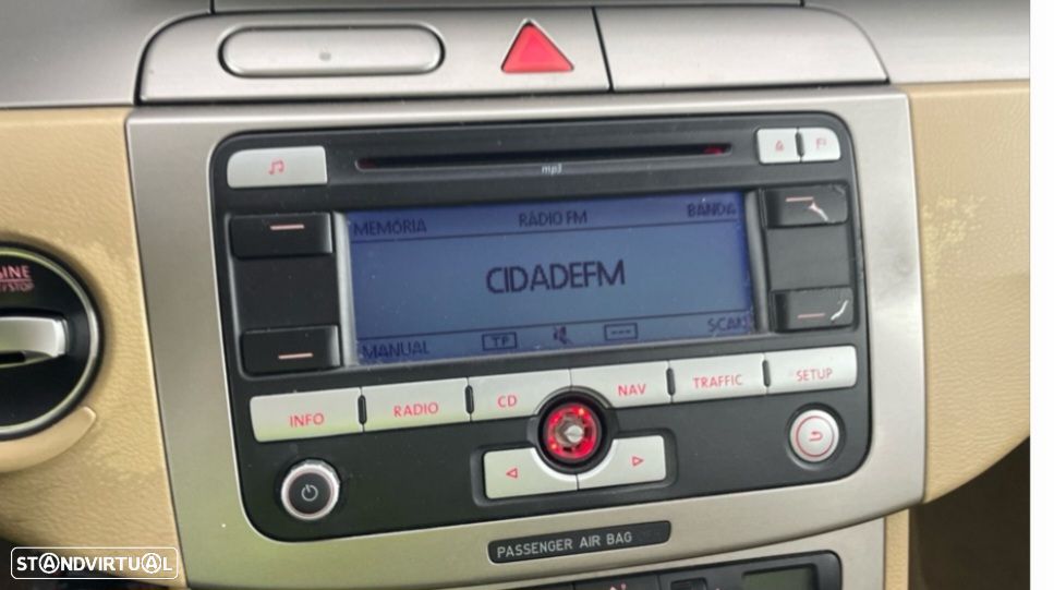 VW Passat Variant 2.0 TDi Confortline DSG - 14