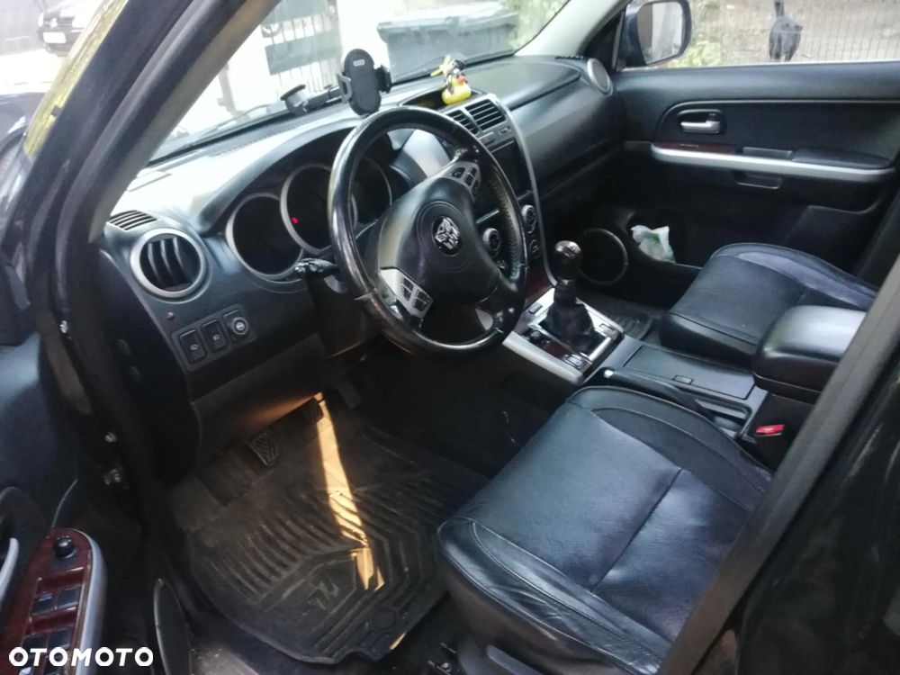 Suzuki Grand Vitara - 16