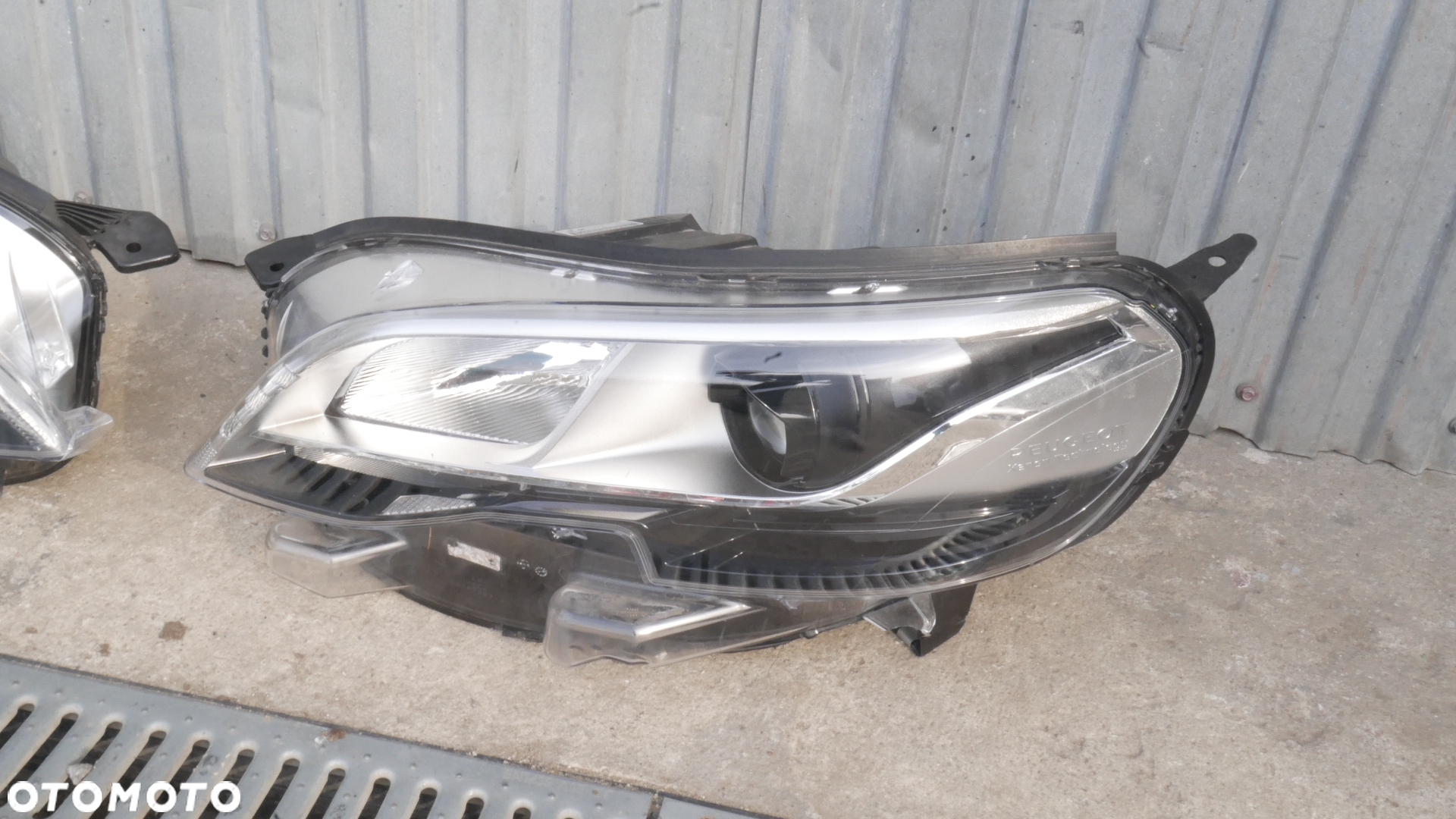 PEUGEOT EXPERT 3 III TRAVELLER XENON  LAMPA PRAWA LEWA PRZÓD XENON - 5