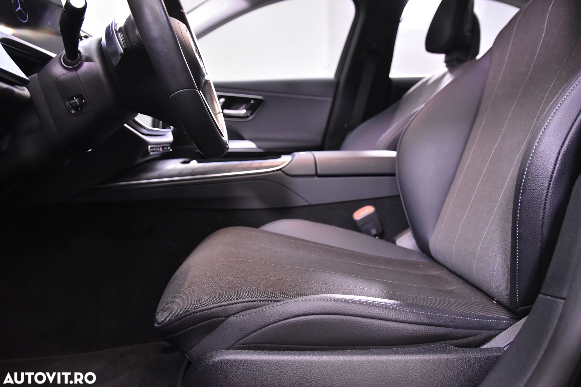 Mercedes-Benz E 200 MHEV 4MATIC Aut. - 24