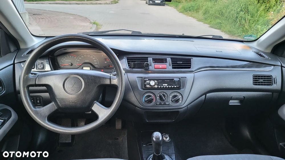 Mitsubishi Lancer 1.6 Sport - 9