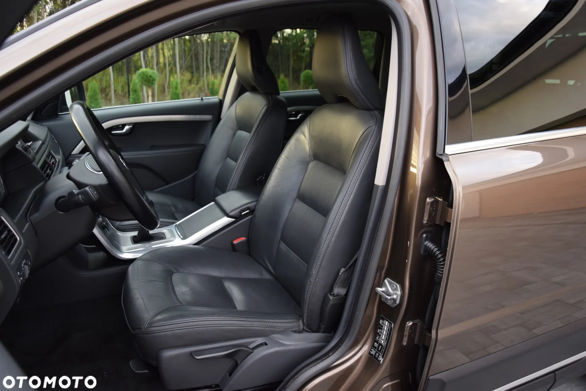 Volvo XC 70 2.4D AWD Momentum - 7