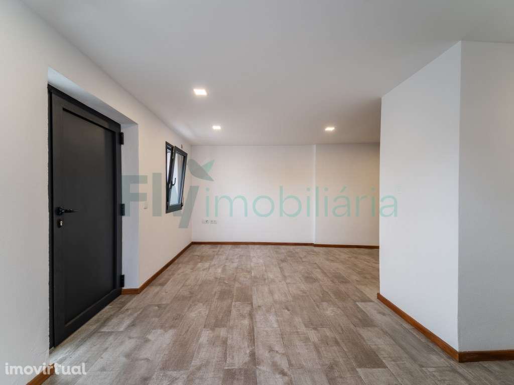 Moradia T2 + Moradia T1 Excelente Oportunidade de Investimento - Grande imagem: 4/55