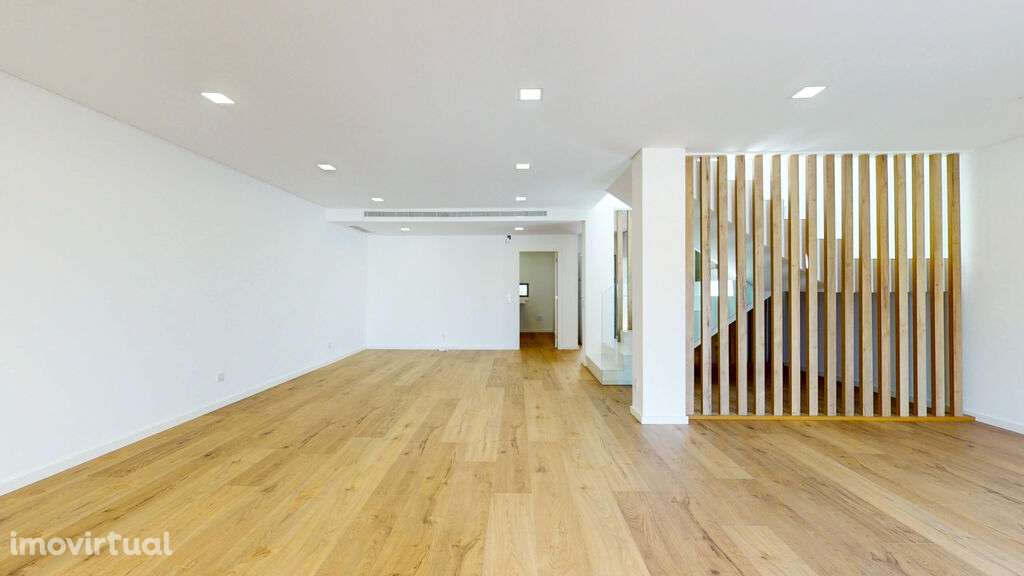 Excelente Moradia T4 com Piscina e Terraço - Grande imagem: 4/47