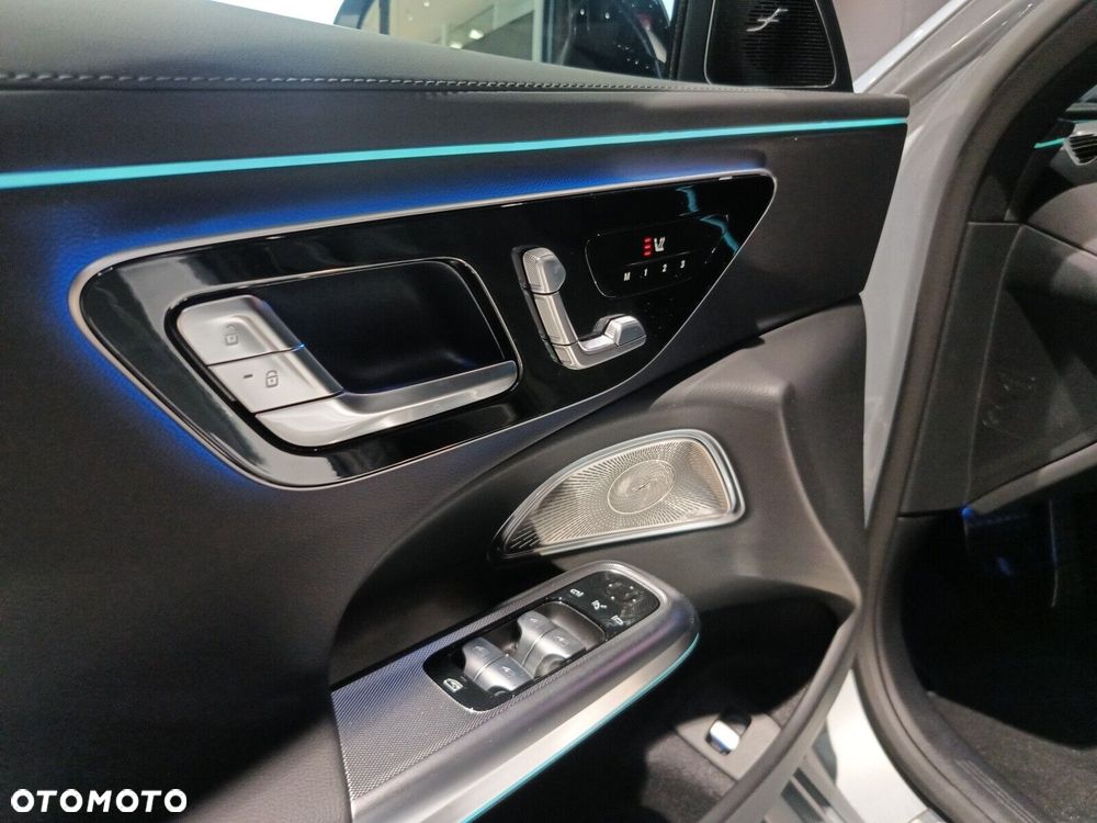 Mercedes-Benz Klasa E - 15