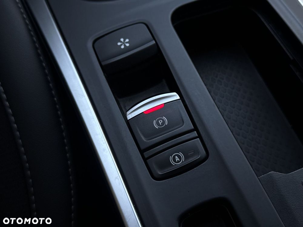 Renault Megane 1.3 TCe FAP Techno EDC - 20