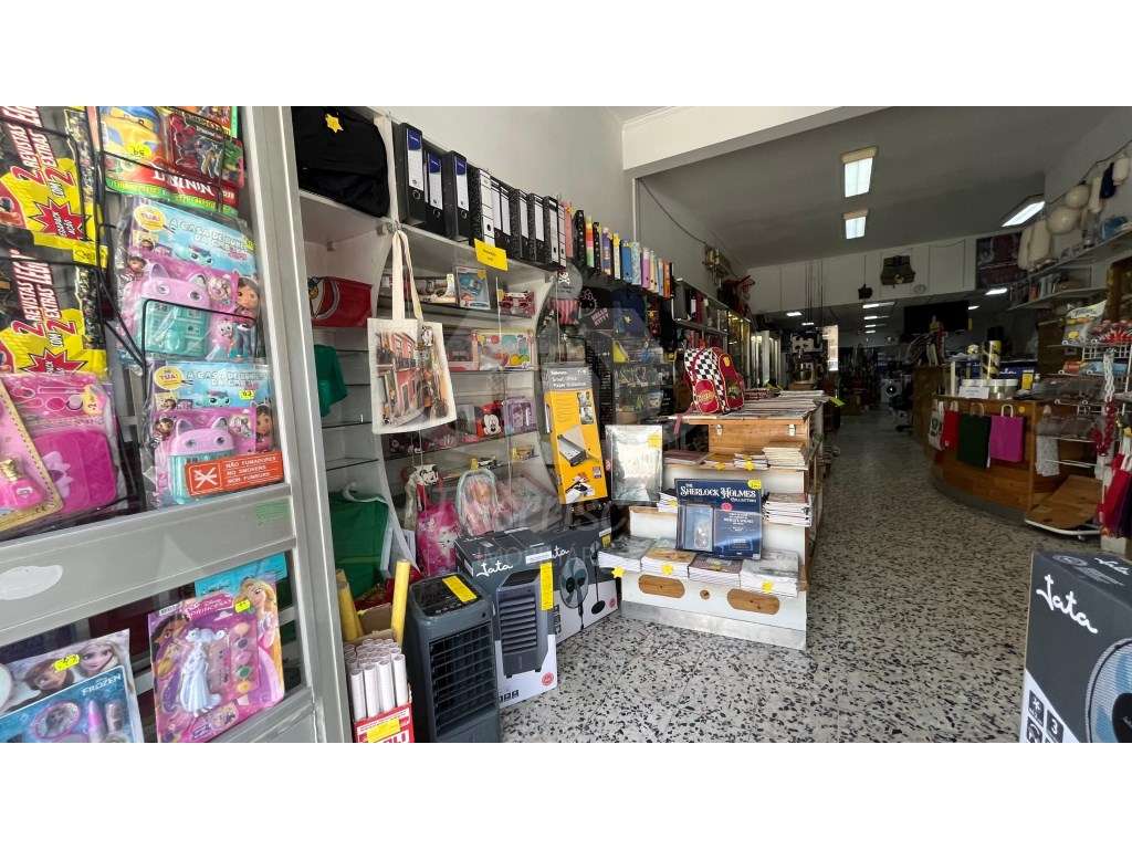 Trespasse de Negócio | Papelaria, Tabacaria, Jornais, Pesca e Eletr... - Grande imagem: 2/17