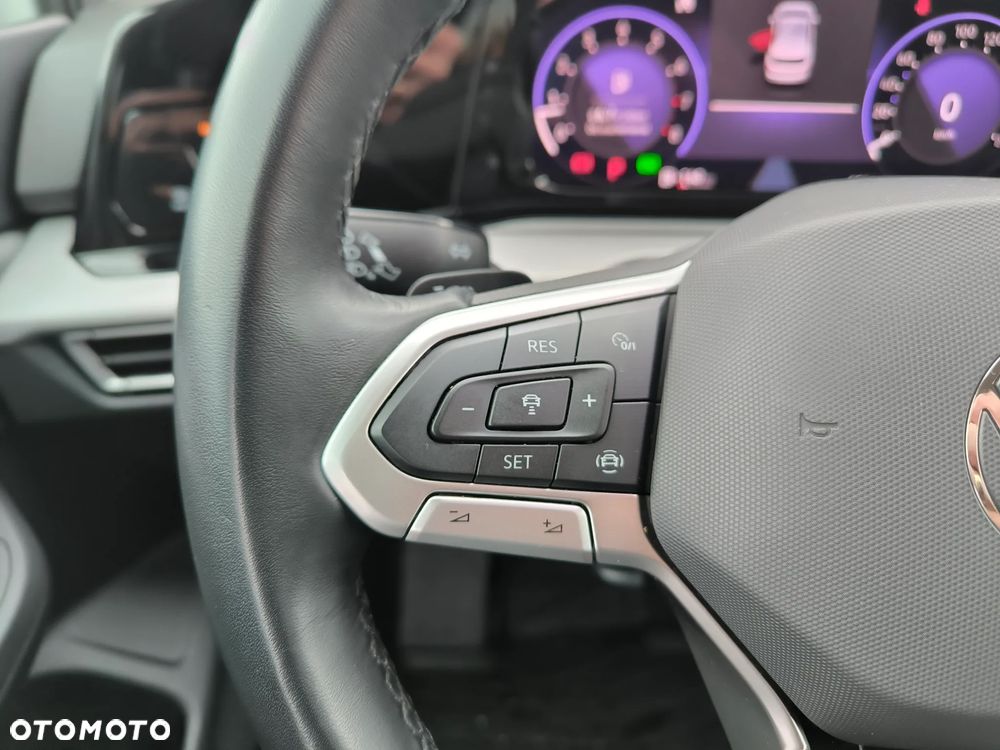 Volkswagen Golf 1.5 eTSI Life DSG - 14