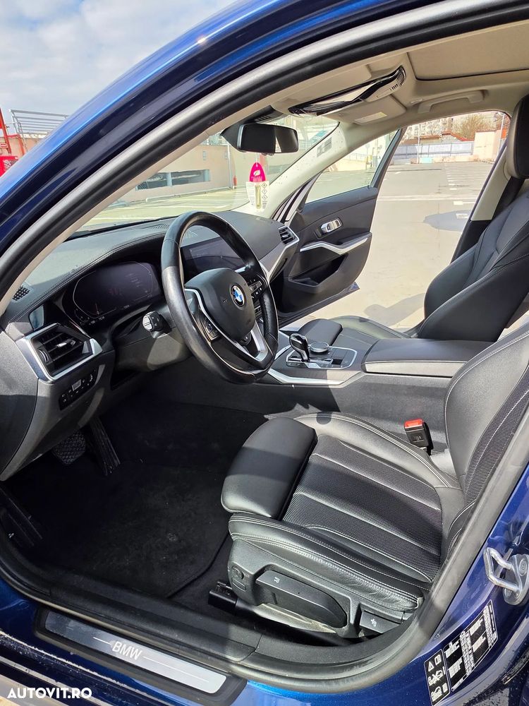 BMW Seria 3 320d xDrive AT MHEV - 17