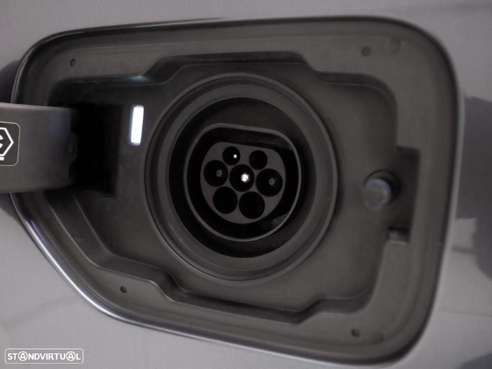 BMW 320 e Corporate Edition Auto - 13