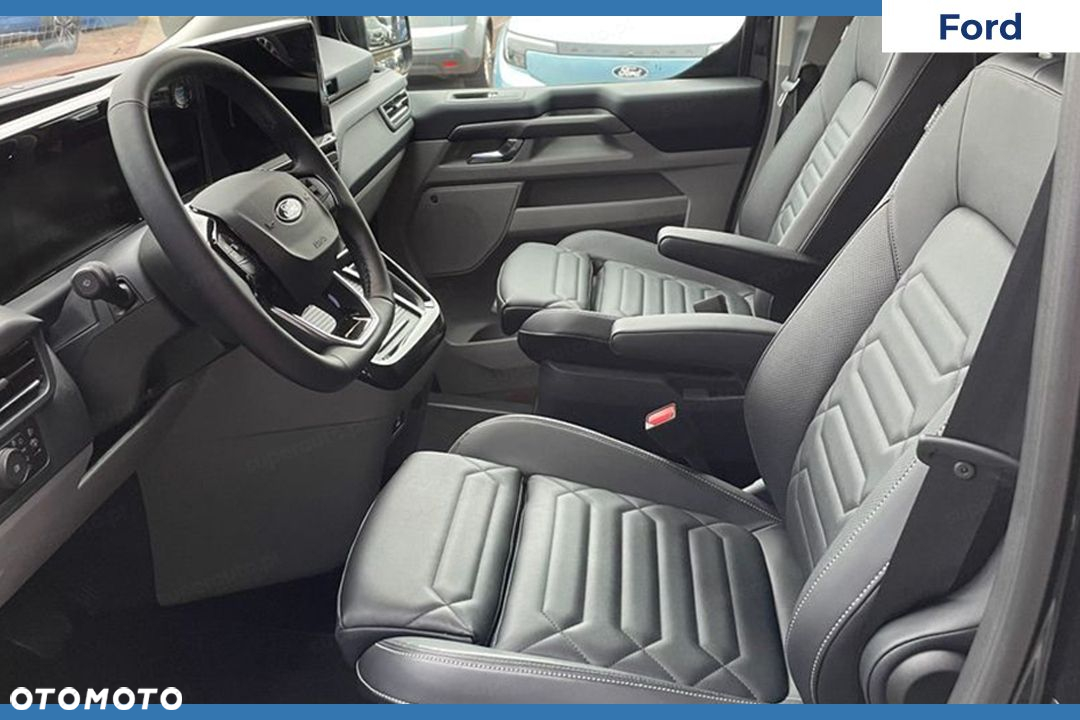 Ford Tourneo Custom - 5