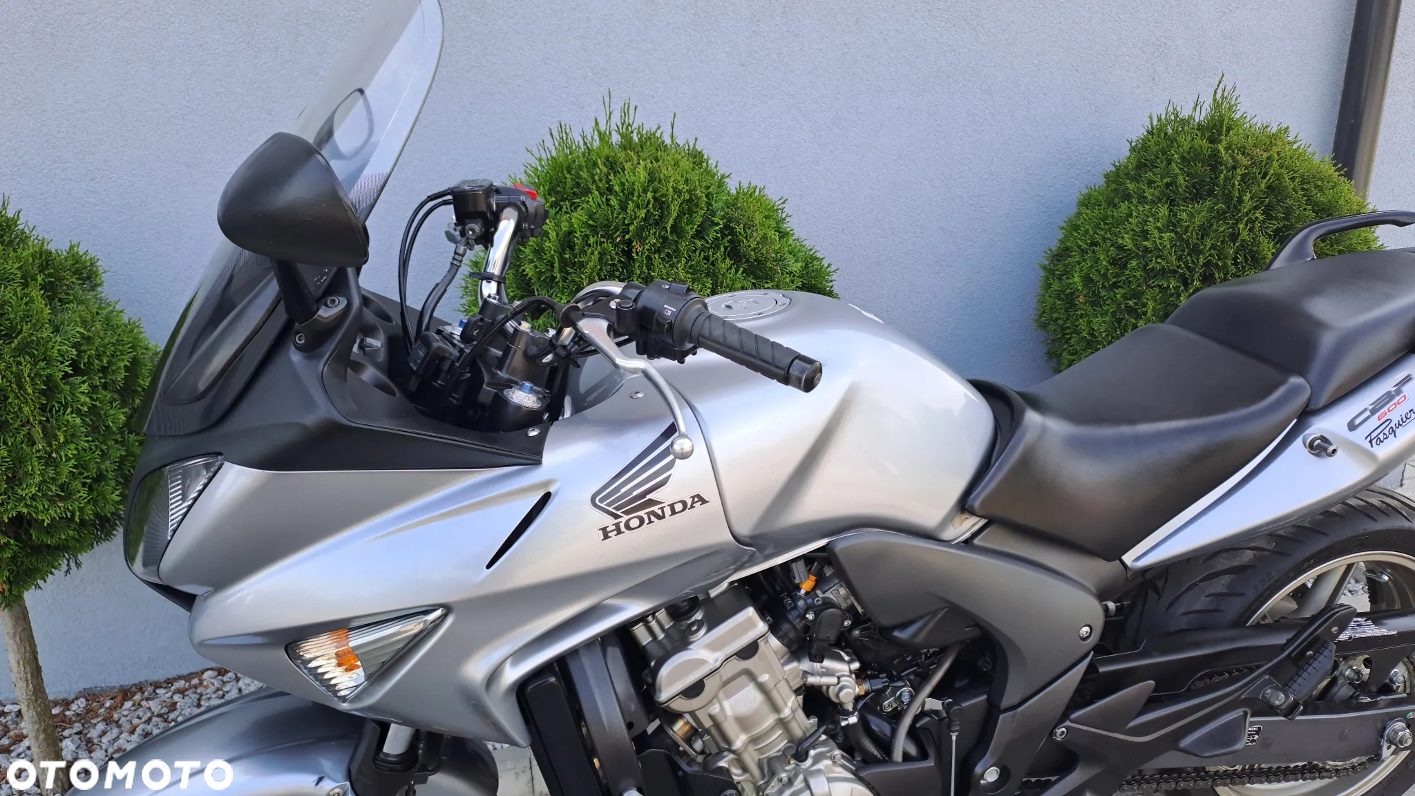 Honda CBF - 24