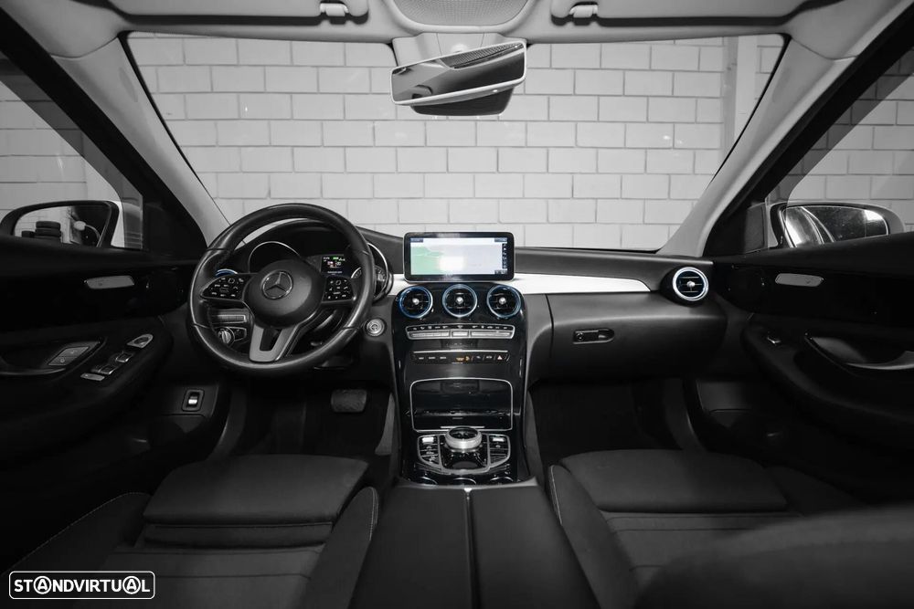 Mercedes-Benz C 300 - 38