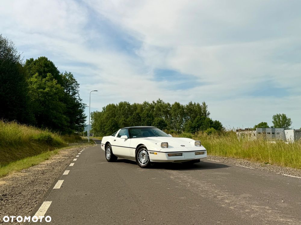 Chevrolet Corvette - 1
