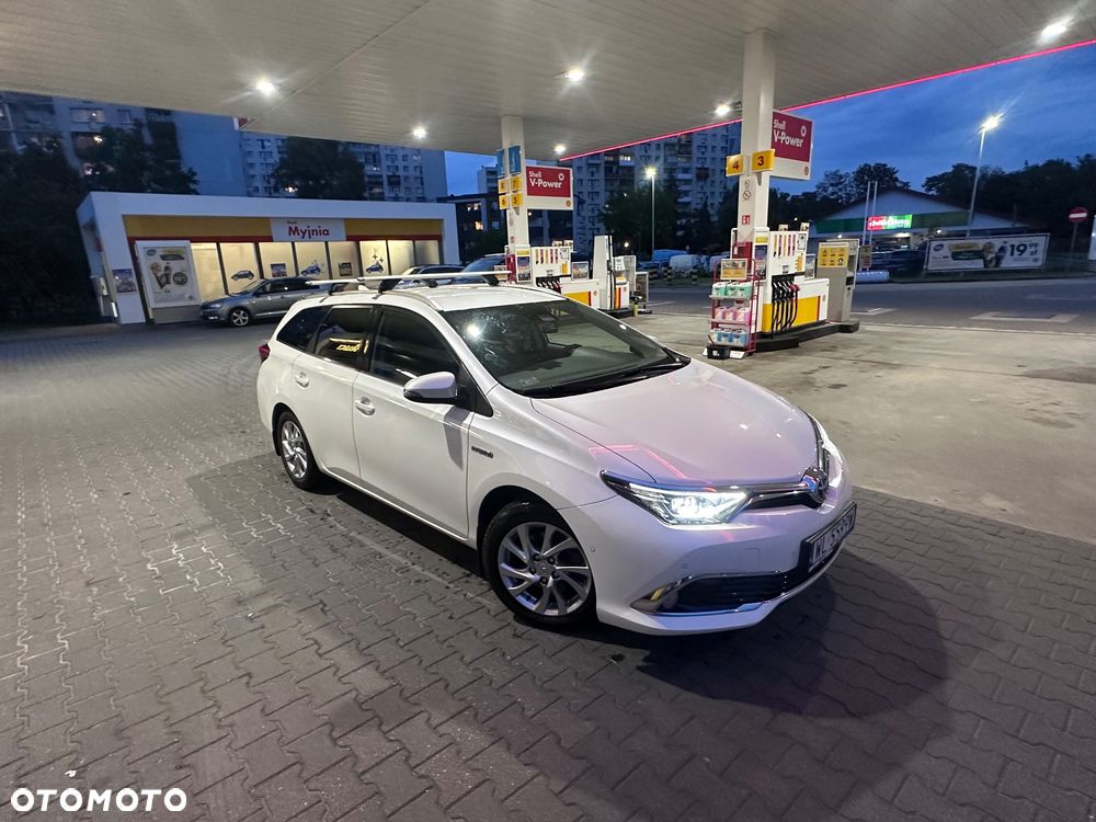 Toyota Auris 1.8 HSD Prestige NAVI - 2