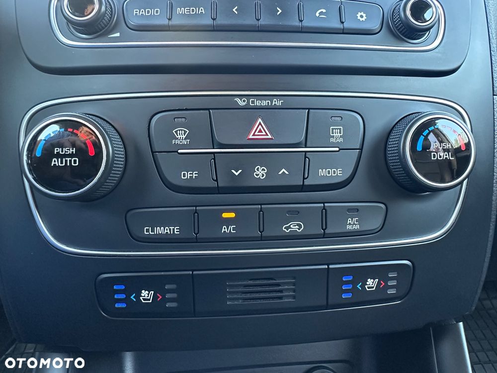 Kia Sorento 2.0 CRDi Voyage 2WD - 35