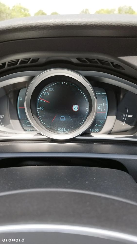 Volvo V40 D3 - 9