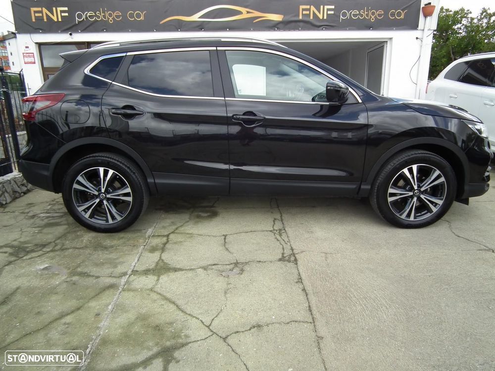 Nissan Qashqai 1.5 dCi N-Connecta J18 — fotografia 6