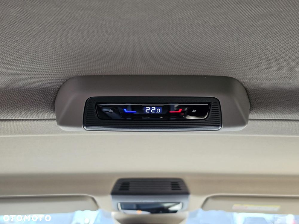 Volkswagen Multivan 2.0 TDI L2 Life DSG - 25