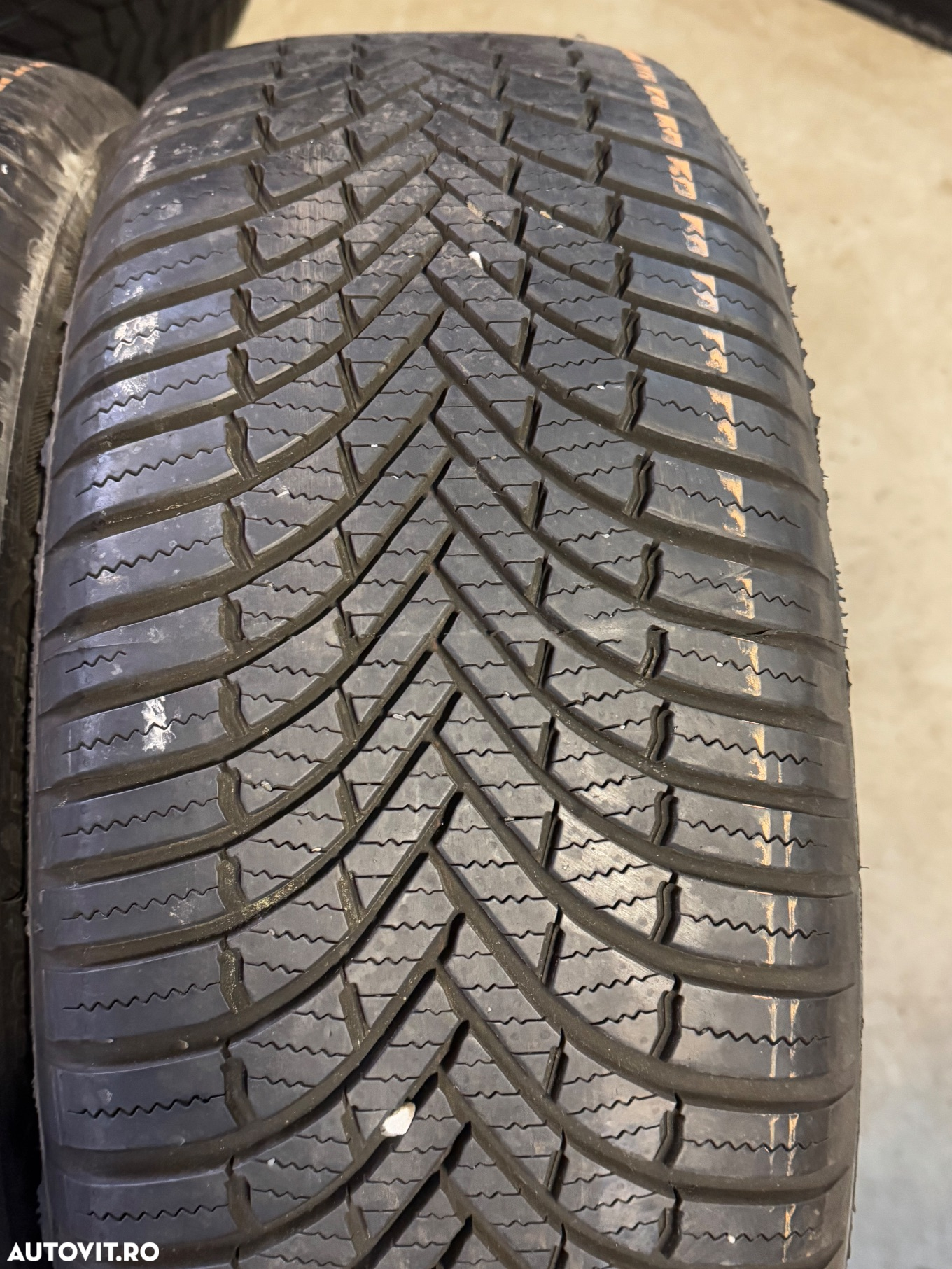 Vând 2 anvelope 205/55/17 Firestone allseason ca noi - 4