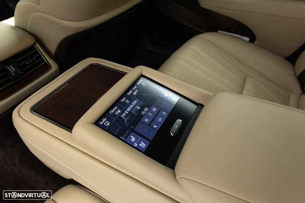 Lexus LS 500h Luxury Madeira Artesanal - 17