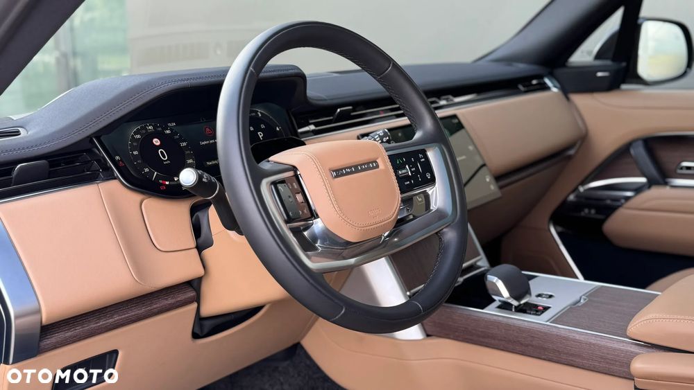 Land Rover Range Rover D300 SE - 9