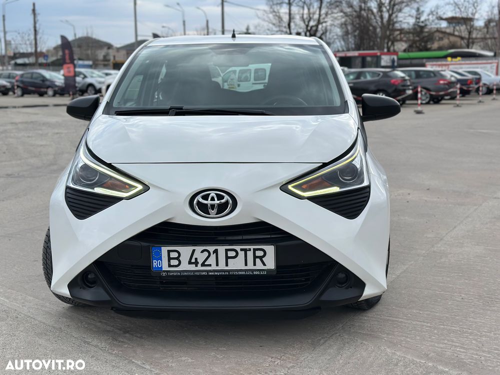 Toyota Aygo 1.0 VVY-I 5 usi X-play - 1