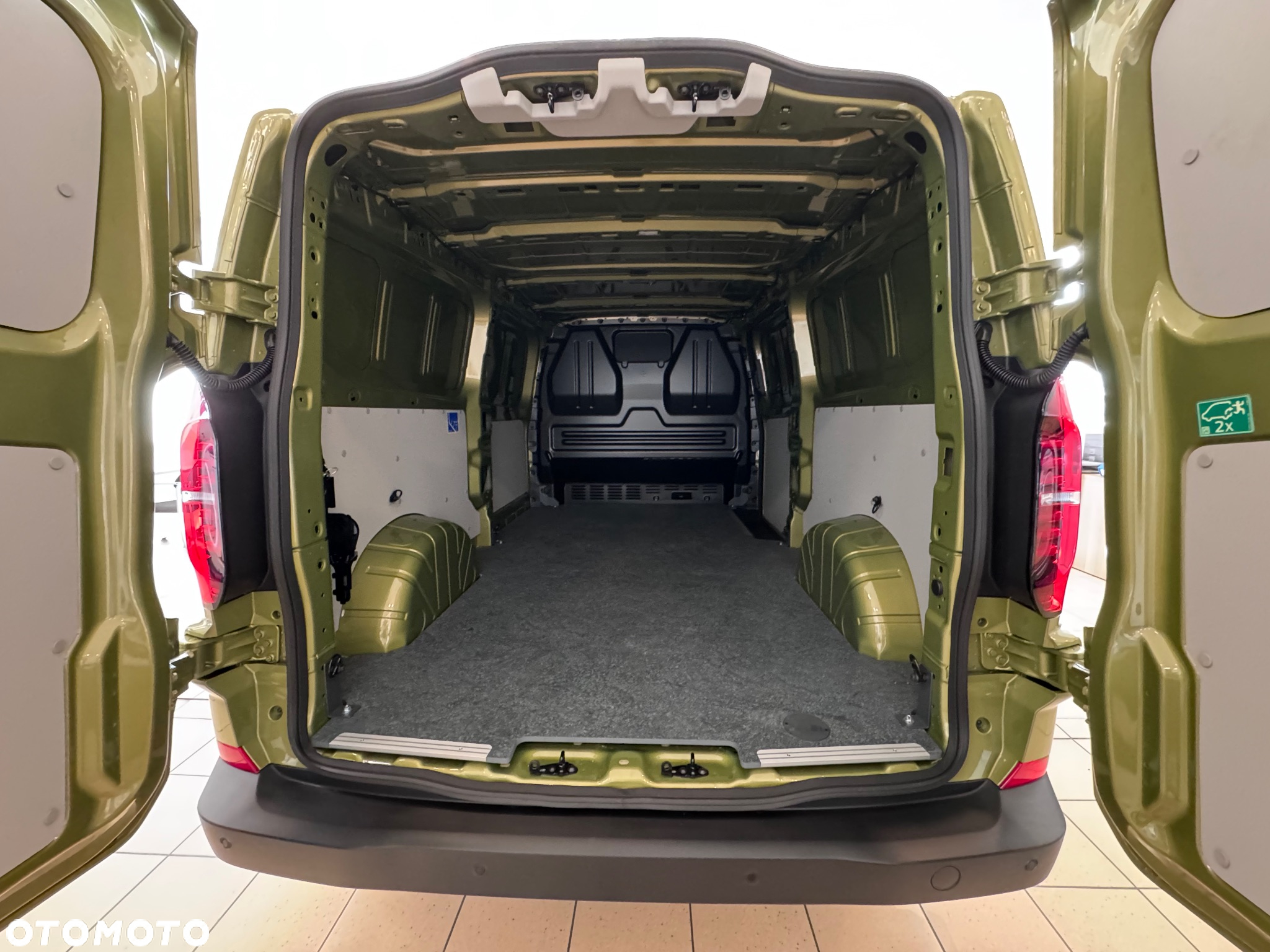 Volkswagen Transporter - 11