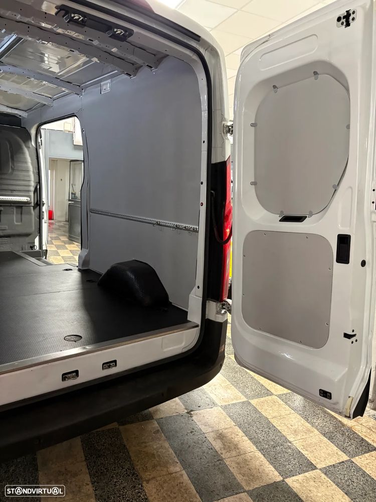 Maxus DELIVER 9 - 18