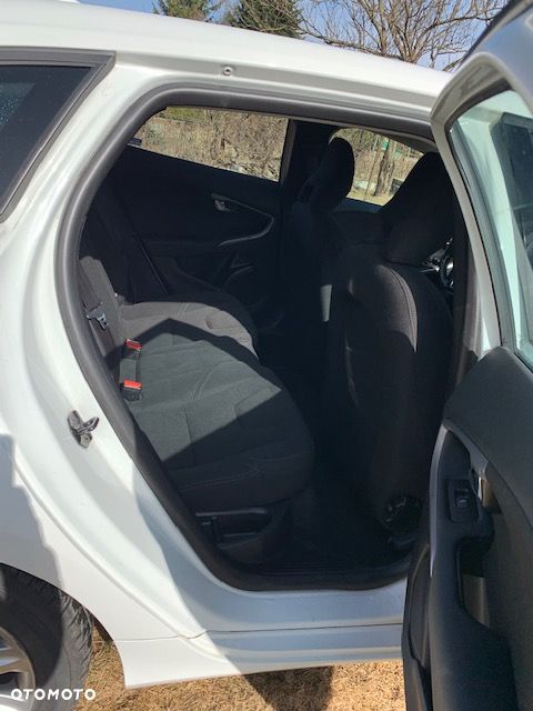 Volvo V40 D4 Kinetic - 12