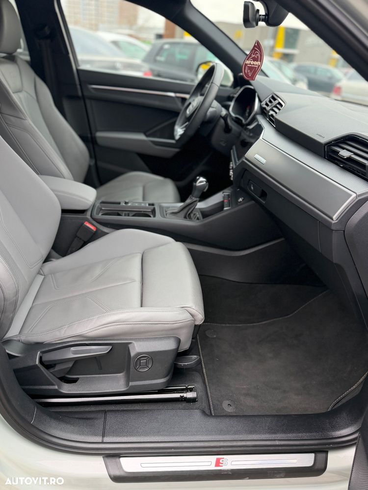 Audi Q3 2.0 40 TFSI S tronic quattro S Line - 11