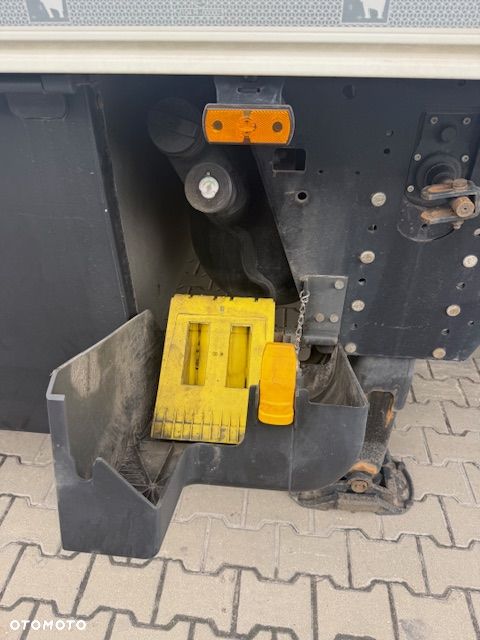 Schmitz Cargobull SCB - 15
